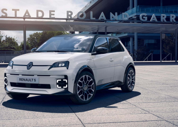 Renault 5 E-Tech Electric Roland-Garros : Élégance et écologie en édition limitée