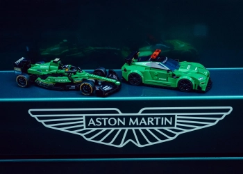 L’Aston Martin AMR23 et la Safety Car disponibles en Lego