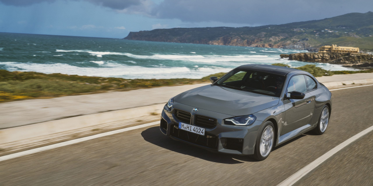 BMW M2 2024 : le six cylindres en ligne chante toujours !