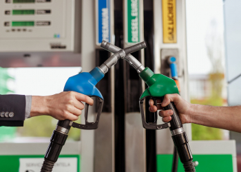 Prix du carburant : les promesses électorales des candidats aux Législatives