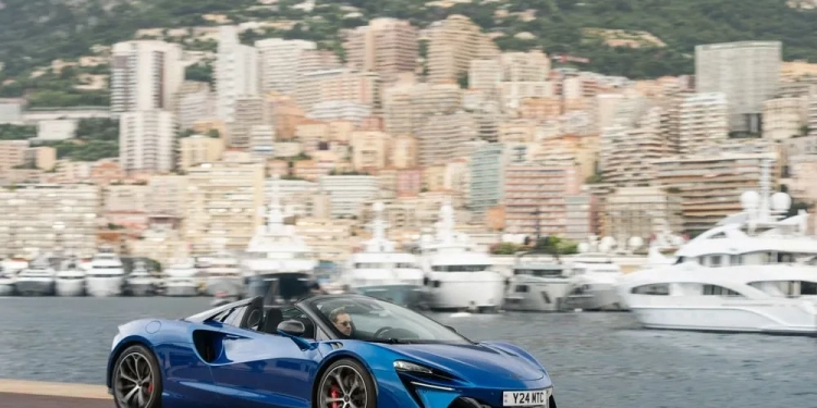 McLaren Artura Spider : hybride et décapotable