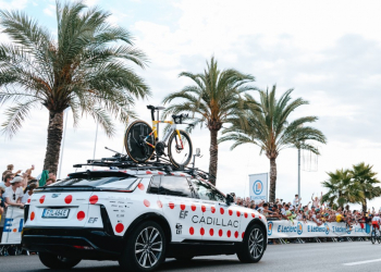Tour de France 2024 : l’ère des véhicules électriques commence avec Cadillac Lyriq