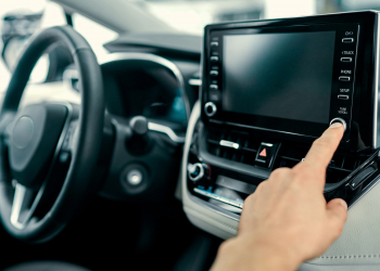 Est-il désormais interdit d’écouter de la musique au volant de sa voiture ?