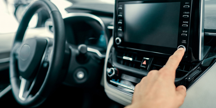 Est-il désormais interdit d’écouter de la musique au volant de sa voiture ?