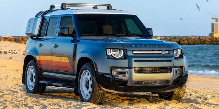 Land Rover Defender Beach Break : le Defender en mode retro