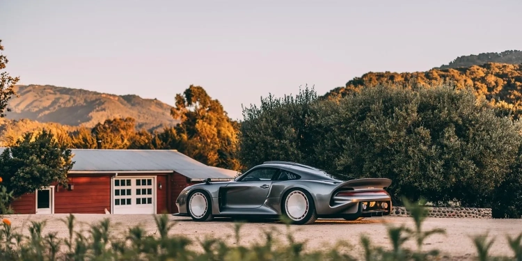 Tuthill GT One : une Porsche GT1 pour la route