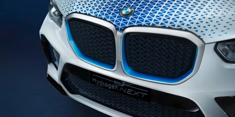 Hydrogène : BMW prépare son premier véhicule de série
