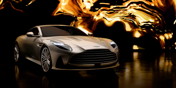 Aston Martin DB12 Goldfinger Edition : un hommage unique à Bond
