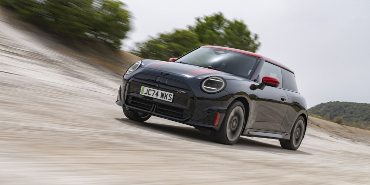 Mondial de l’Auto 2024 : Mini John Cooper Works passe à l’électrique