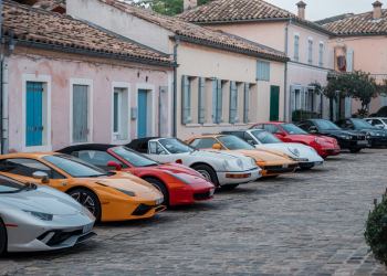 Immatriculations frauduleuses : douze voitures de luxe confisquées dans le Var