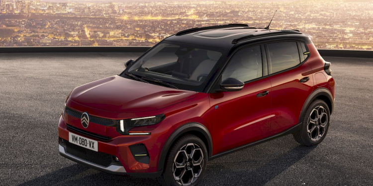 Voitures électriques à 100 € par mois : le leasing social reconduit en 2025