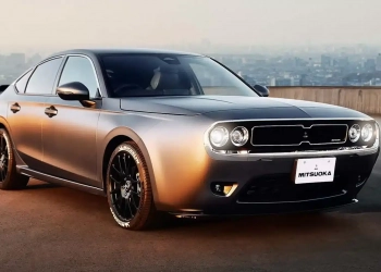 Une Honda Civic au look de Dodge Challenger : le pari audacieux de Mitsuoka