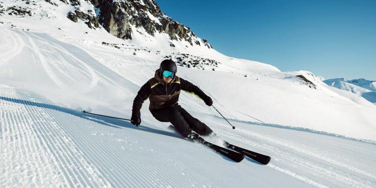 50 ans de la Porsche 911 Turbo : une collection de ski exclusive signée Head