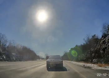 Un Cybertruck arrêté pour excès de vitesse, l’arrogance choquante du riche propriétaire
