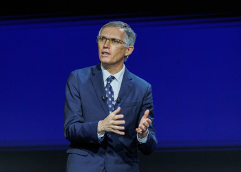 Carlos Tavares quitte Stellantis : une démission inattendue et immédiate