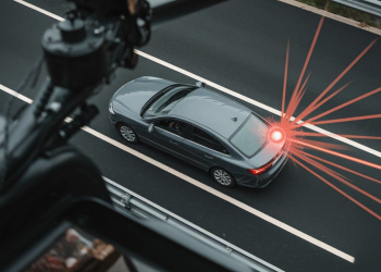 Ce nouveau radar totalement indétectable flashe depuis le ciel