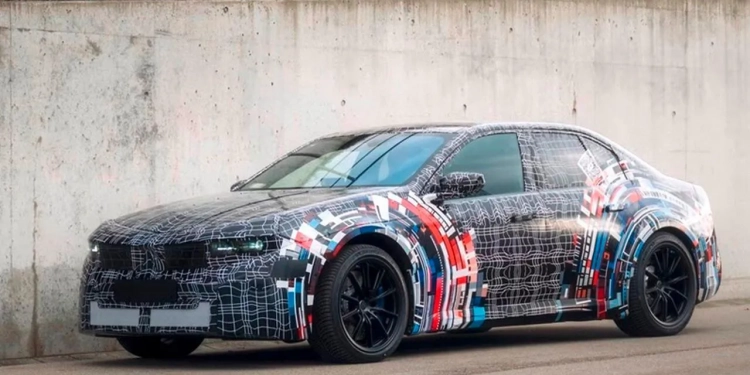 BMW iM3 : la rivale électrique de la Tesla Model 3 Performance se dévoile