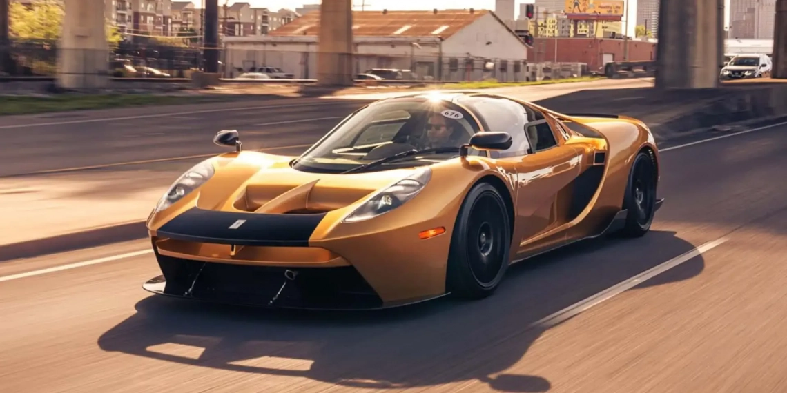 La supercar Glickenhaus 004S à trois places enfin en production