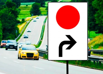 Panneau au point rouge : signification cruciale pour les conducteurs sur les routes d’Europe