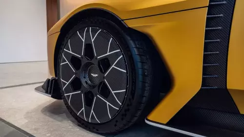 Aston Martin Valiant