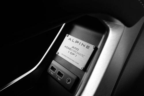 Collaboration-Artistique-Monochromatic-Alpine-X-Mathieu-Cesar-10