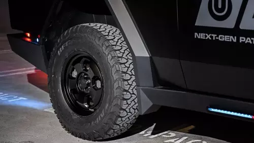 Tesla Cybertruck Unplugged Performance