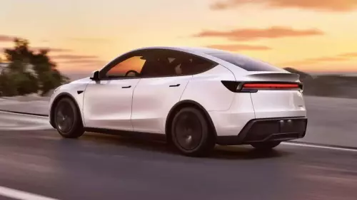 Tesla Model Y 2025
